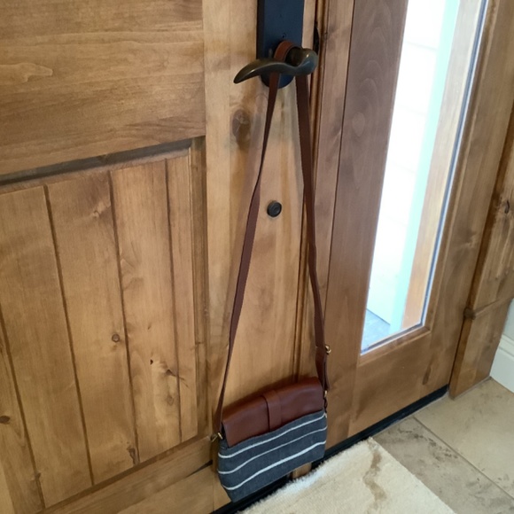 Fosssil Dark Navy and Tan Stripe Crossbody with Leather Trim - Picture 4 of 4